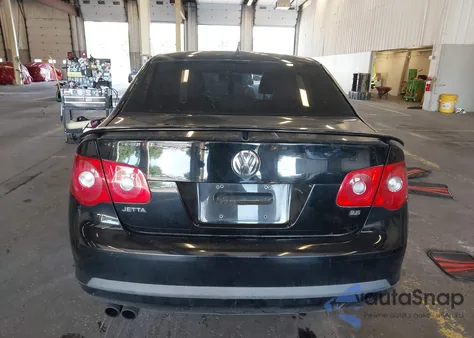 2007 Volkswagen Jetta Wolfsburg Edition z USA, uszkodzony, nr VIN 3VWEF71K47M073079